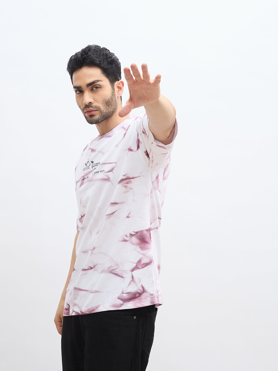 White Spray Print T-Shirt – "स्वयमेव मृगेन्द्रता" (Be a Leader by Virtue of Your Own)