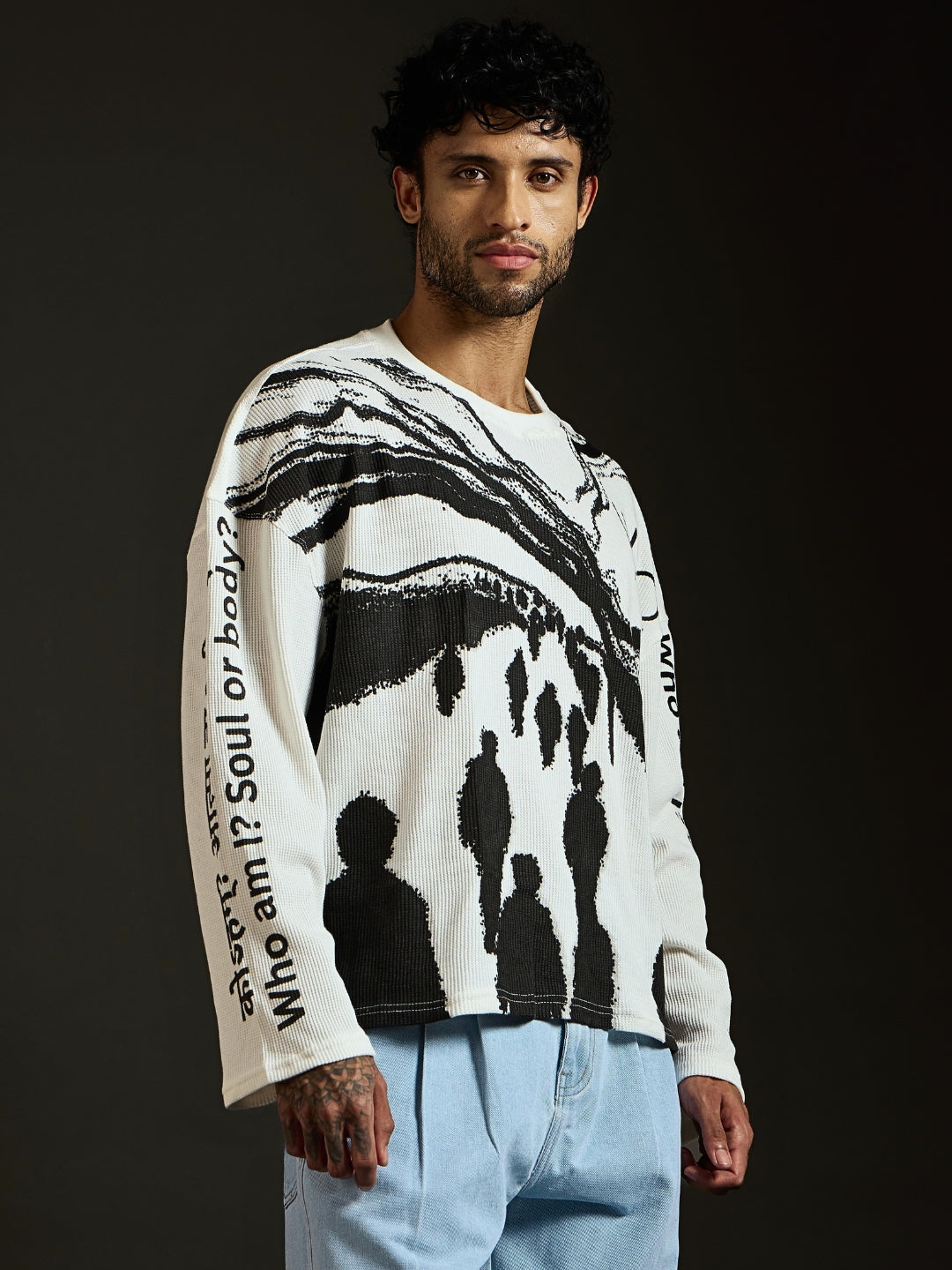 Koham tee back print of hand with eye, karma symbol
